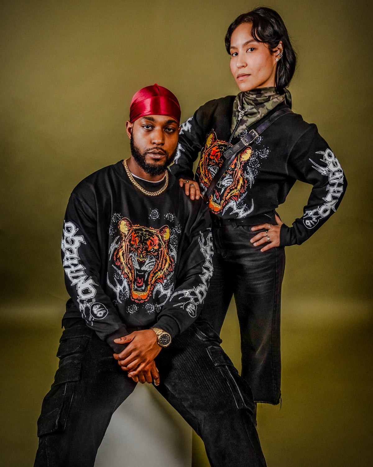 HEAVY COTTON BLACK LONG-SLEEVE
