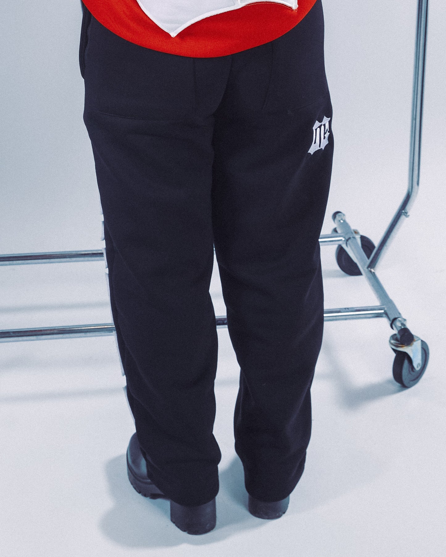 MINIMALIST SWEATPANTS (BLK)