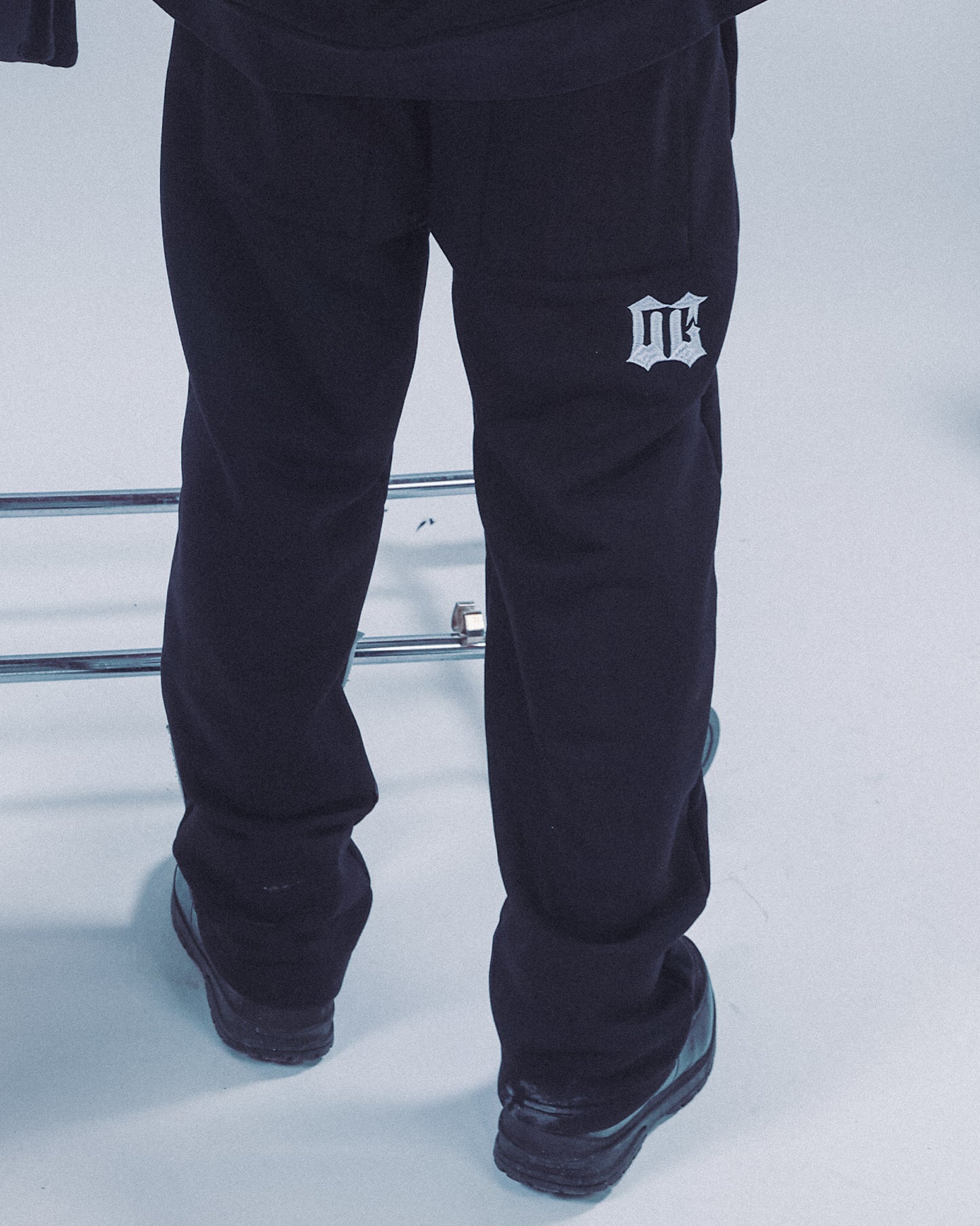 MINIMALIST SWEATPANTS (BLK)